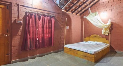 Paradise Holiday Cottage Room Type - Stone Rooms