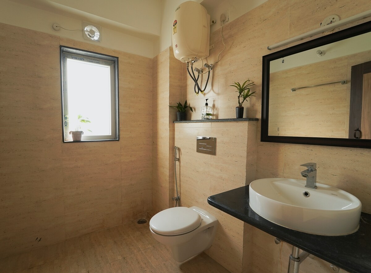 Happy Villa Guest House - Tap to explore photos