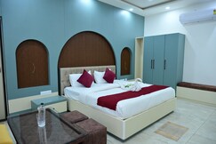 Bombay Rooftop Cafe And Hotel