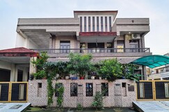 Prashansa (An oasis in desert)