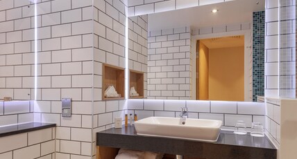 Holiday Inn LONDON - HEATHROW BATH ROAD Room Type - 2 Single Standard