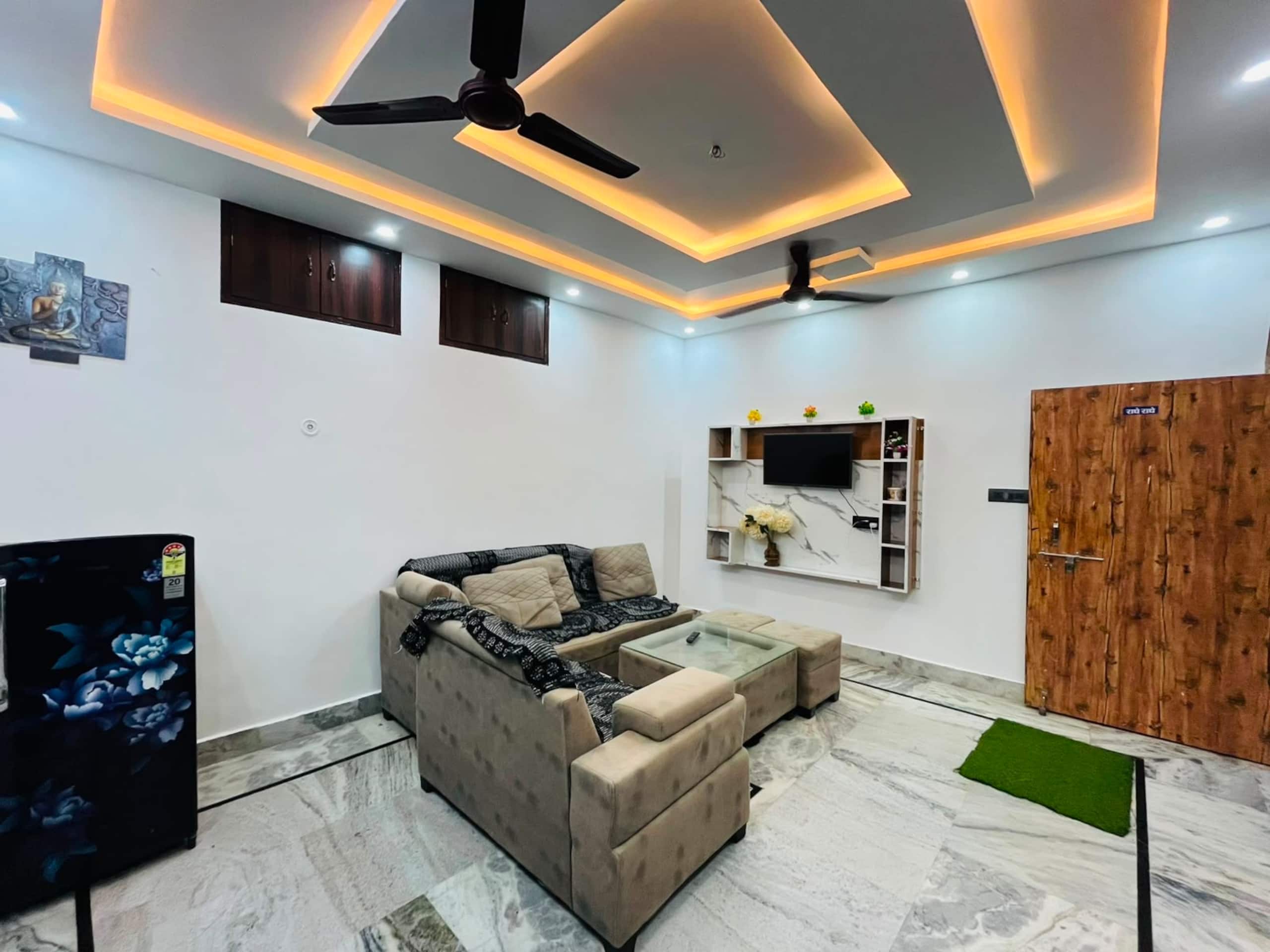 Dev Homestay in Vrindavan - Tap to explore photos