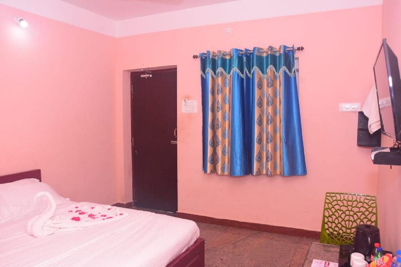 Selvasi Beach Cottage | Rooms & Caretaker - Tap to explore photos