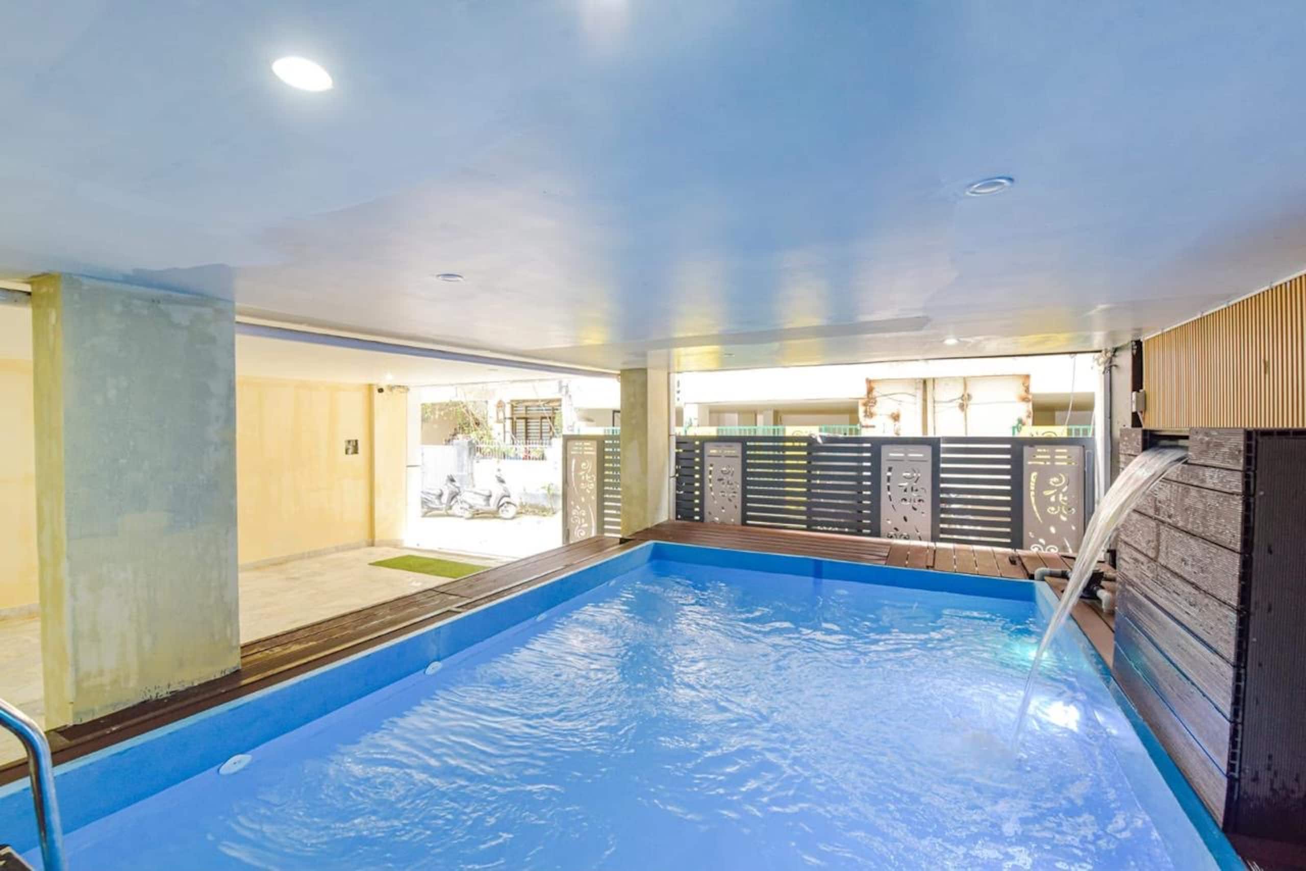 Aurelys Stay 1BHK Pool Balcony in Tapovan - Tap to explore photos