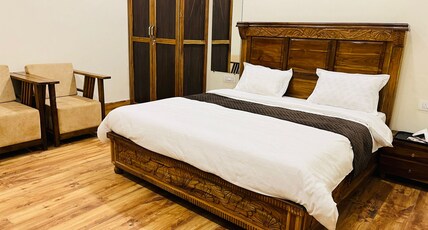 AASHIRWAD THE BLUE CITY HOMESTAY Room Type - Deluxe King Room