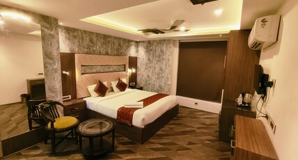 The Triumph Hotel Room Type - Superior Double Room