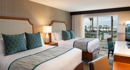 Redondo Beach Hotel, Tapestry Collection by Hilton Room Type - 2 QUEEN BEDS MARINA VIEW