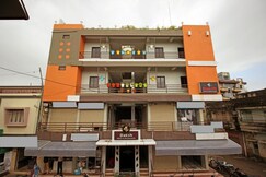 Hotel Daksh