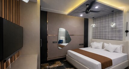 ACESTAYZ Gautam Nagar Room Type - Boutique Classic Suite | Green Park | Delhi