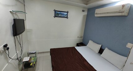 Hotel Radiant Room Type - Deluxe AC Room