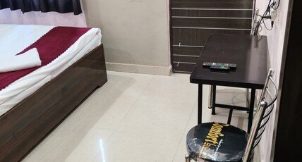 Uttam Kashi HomeStay Room Type - Standard Room 