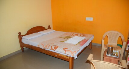 Shradda Residency Room Type - Deluxe Room Non Ac