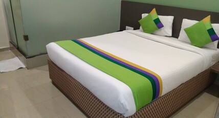 Hotel Ocean Suites Room Type - Deluxe Room