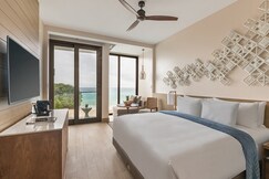 Crimson Resort and Spa Boracay