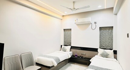 HOTEL DIAMOND Room Type - Deluxe AC Twin