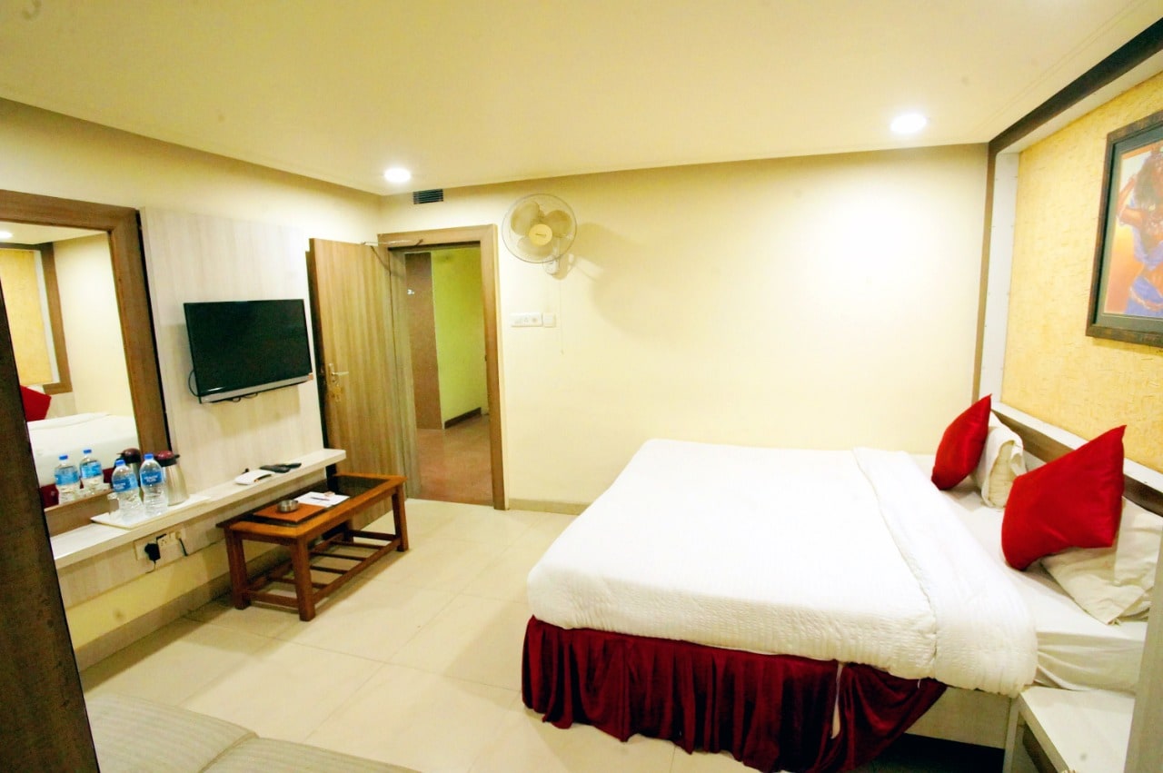 Hotel Amar Vilas  - Tap to explore photos