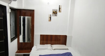 Hotel Shri Hari Har Inn Room Type - Standerd Room With Ac