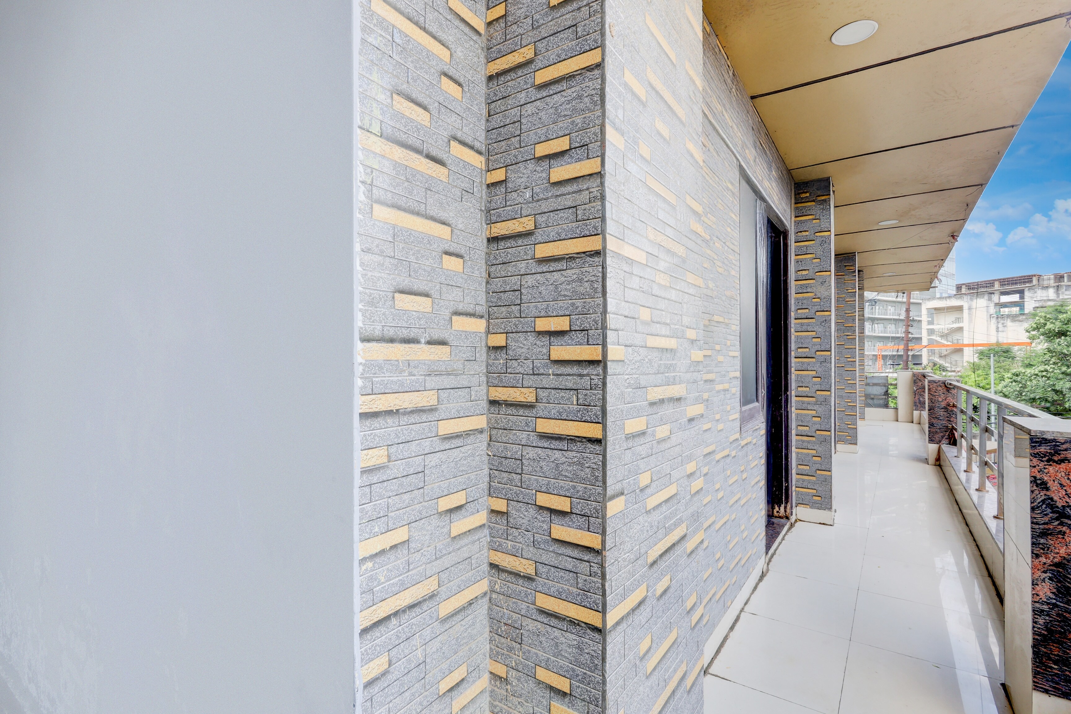 Hotel O Doopar Residency - Tap to explore photos