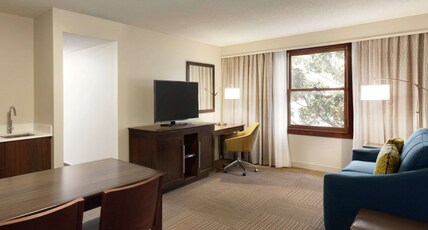Hampton Inn and Suites Springdale Room Type - 1 KING SUITE NONSMOKING