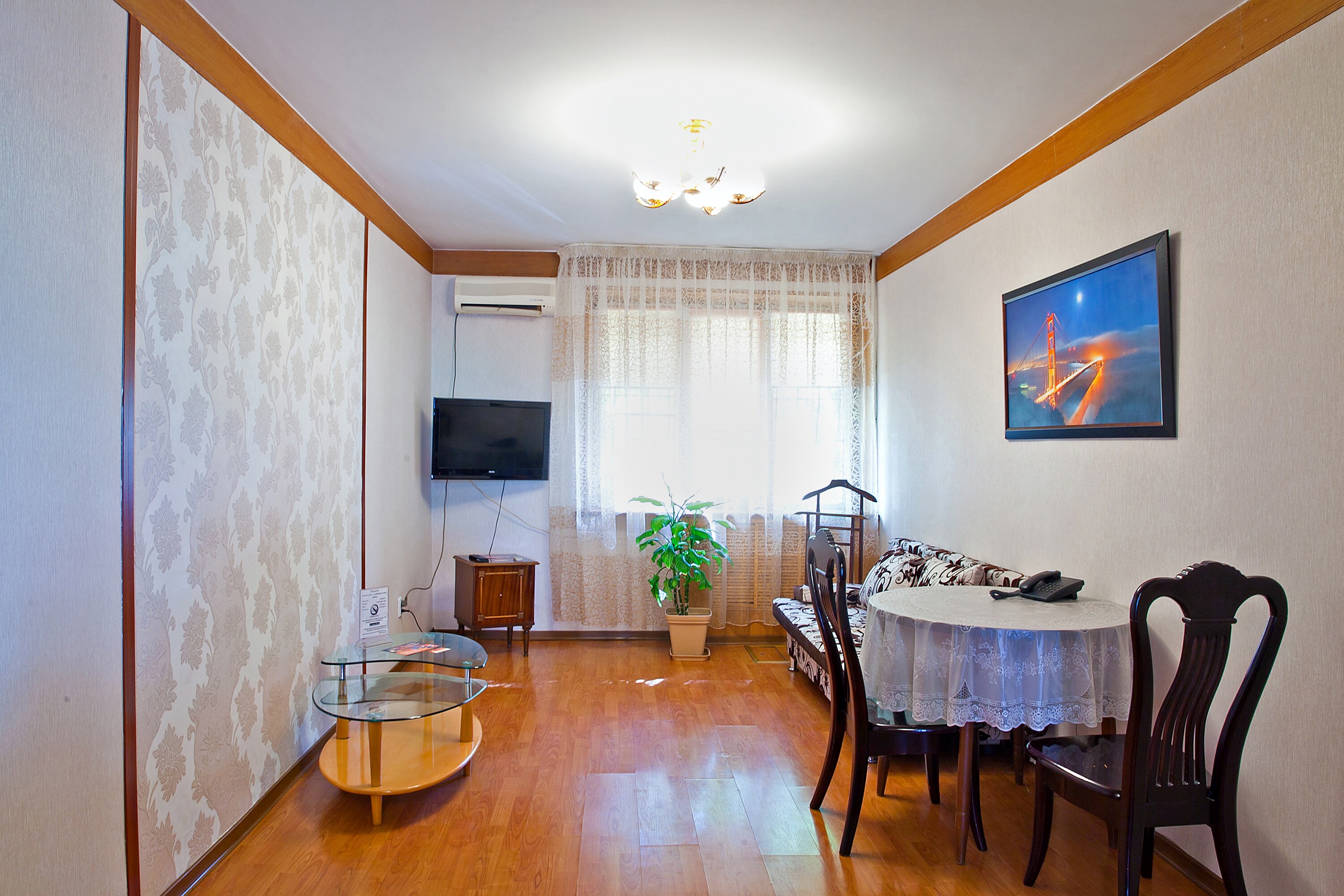 Lessor Apartment 101 - Tap to explore photos