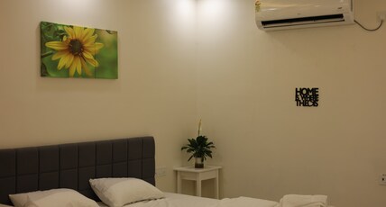 Zephyr by Zenia Room Type - Deluxe Room