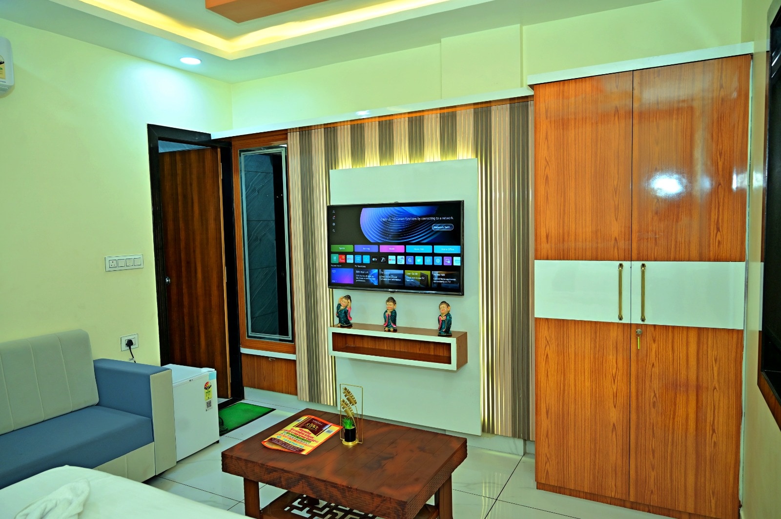 Gehlot Paradise Hotel & Restaurant - Tap to explore photos