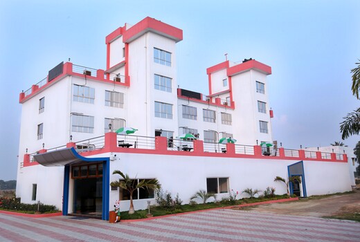 Hotel Girish and Resorts