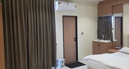 Hotel Nandanwan Resto and Bar Room Type - Suite AC