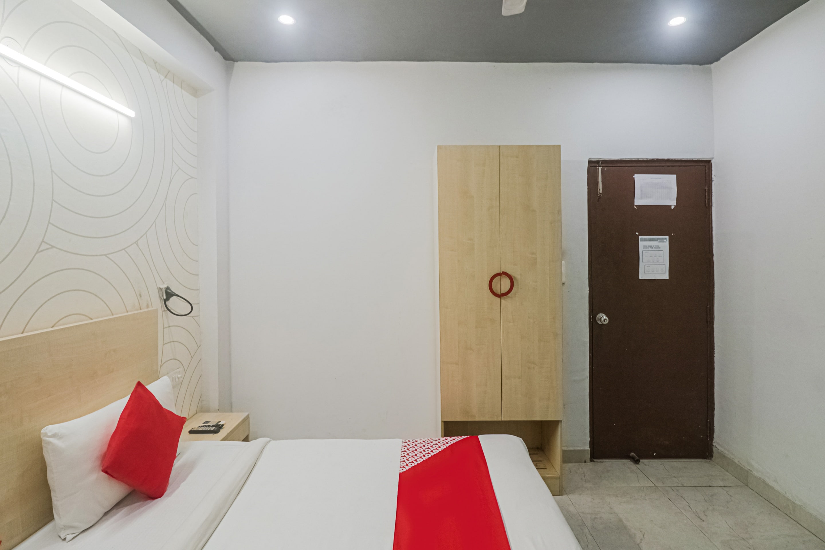 Hotel O by OYO Shri Ram Hotel - Tap to explore photos