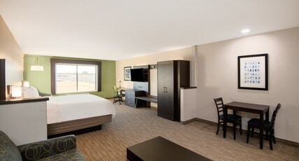 Holiday Inn Express Hotel & Suites Yuma Room Type - 1 King Suite