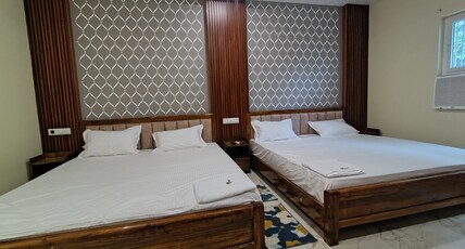 hotel shree palace Room Type - Spacious Family Room