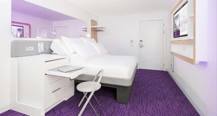 YOTEL Edinburgh Room Type - Premium King