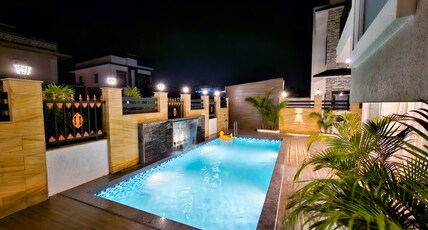 The Royal Chalet | 4BHK Villa with Pvt Pool and Snooker Table Room Type - The Royal Chalet | 4BHK Villa with Pvt Pool and Snooker Table