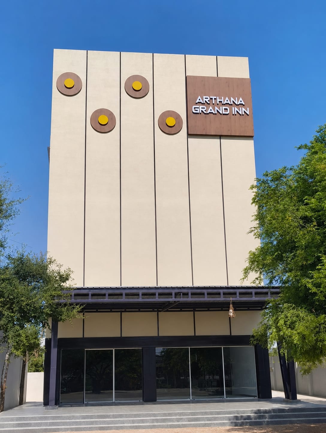 ARTHANA GRAND INN - Tap to explore photos