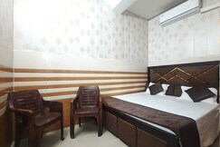 6 Bedrooms (Entire Ground Floor and First Floor)