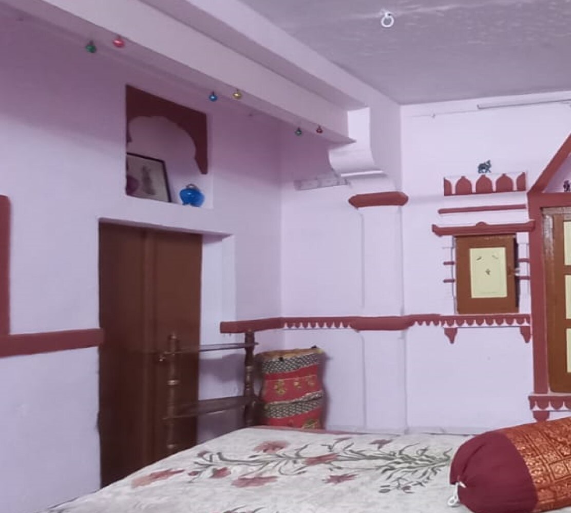 Hakaam Sahab Ki Haveli - Tap to explore photos