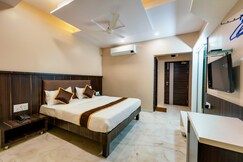 Address of Hotel Aathitya Satkar