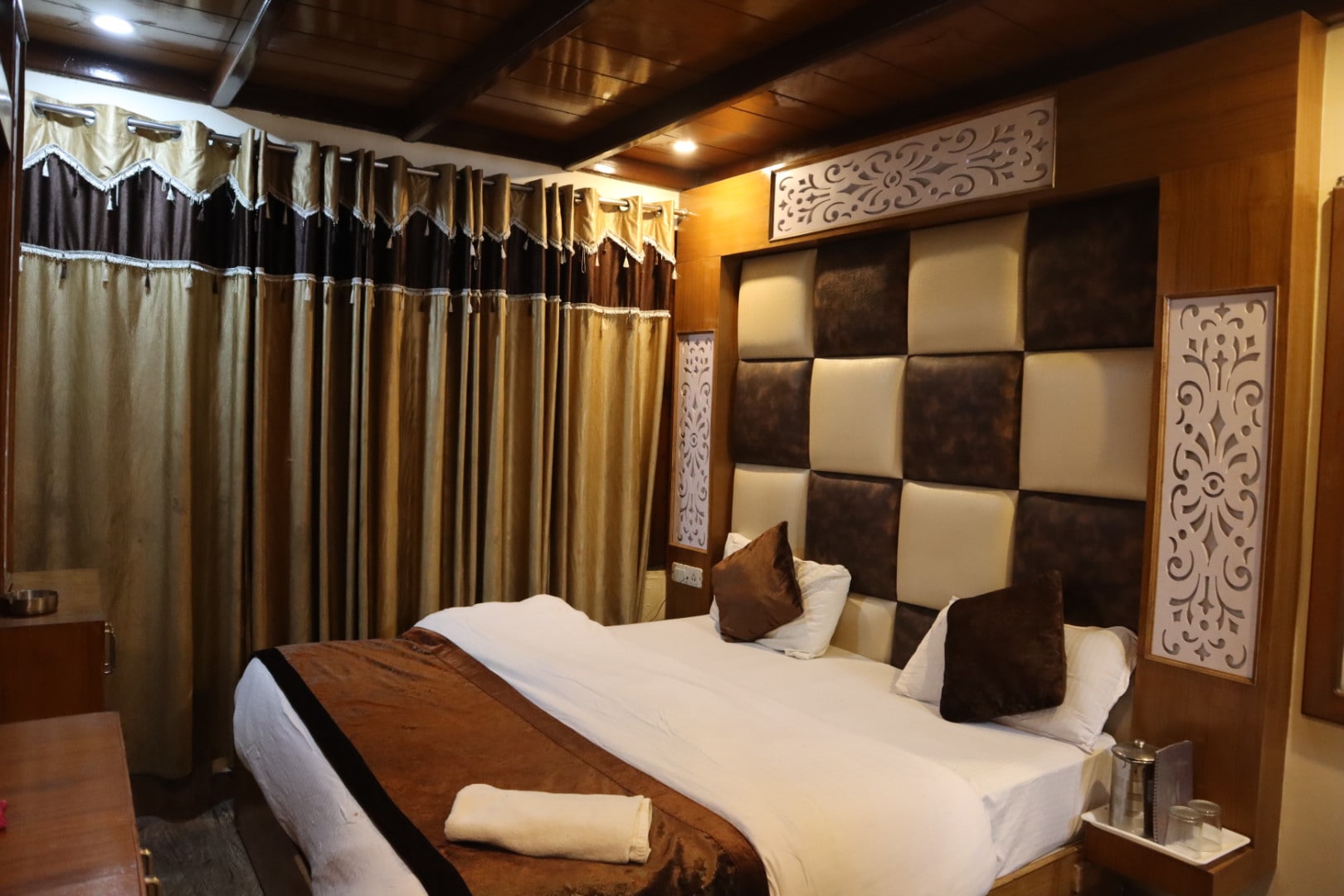 Hotel Krishiv Residency - Tap to explore photos