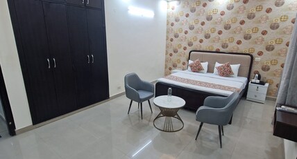 Bloom60 Stayz Room Type - Deluxe Room with Balcony