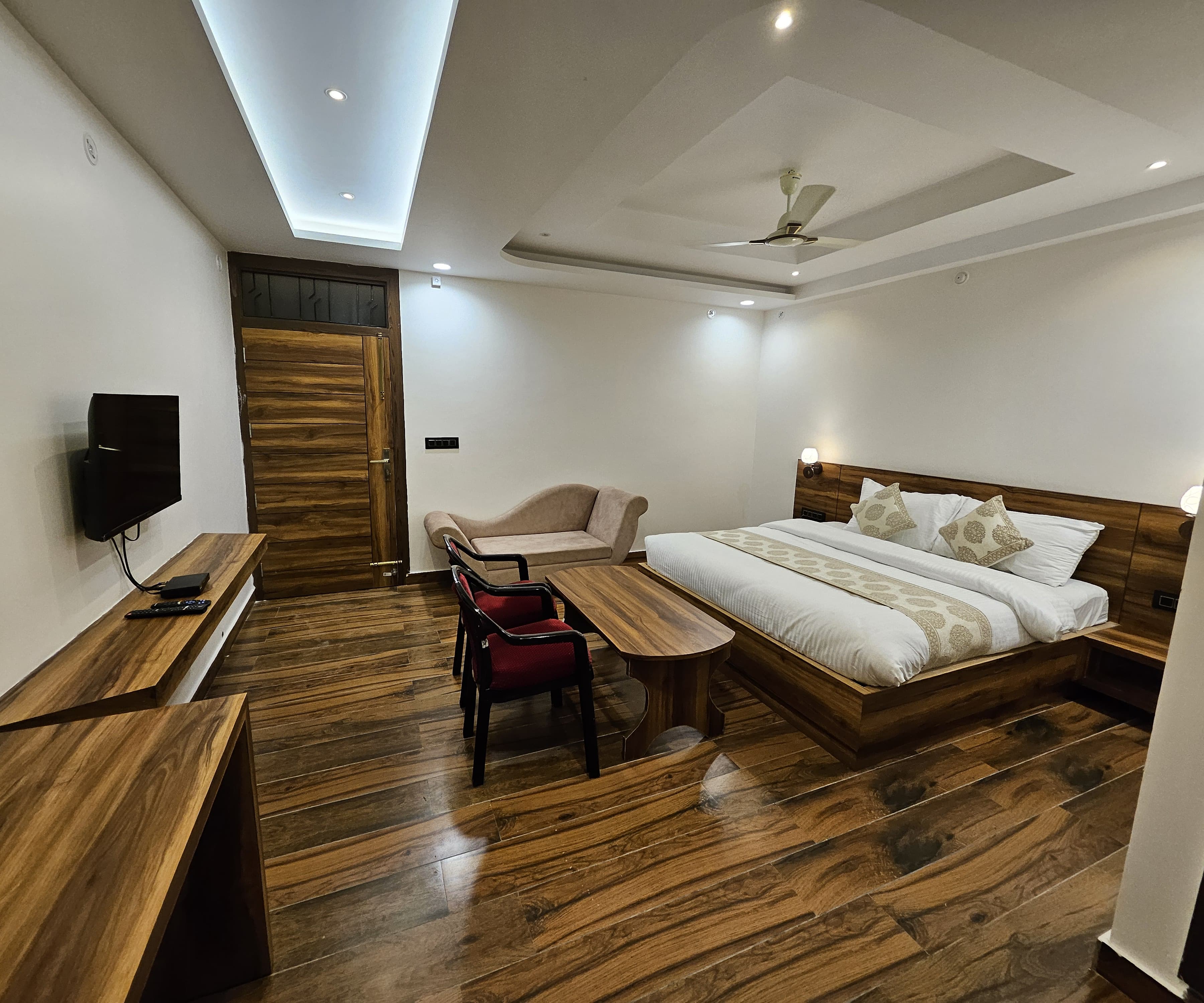 SUMERU HOTEL AND RESORT - Tap to explore photos