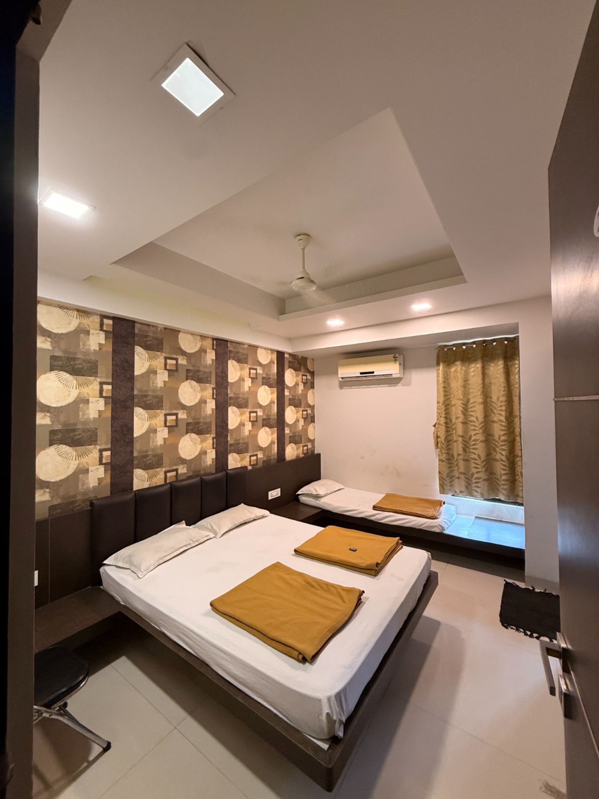 Hotel City Crown - Tap to explore photos