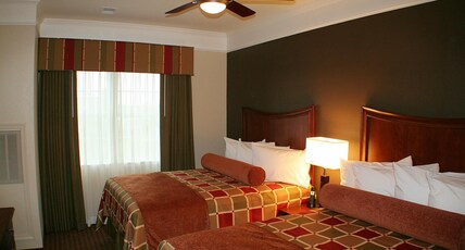 Best Western Plus Easton Inn & Suites Room Type - Accessible - 2 Queen, Mobility Accessible, Bathtub, Microwave And Refrigerator, Wi-Fi, Non-Smoking, Best Western Plus Easton Inn & Suites Room Type - Accessible - 2 Queen, Mobility Accessible, Bathtub, Microwave And Refrigerator, Wi-Fi, Non-Smoking,