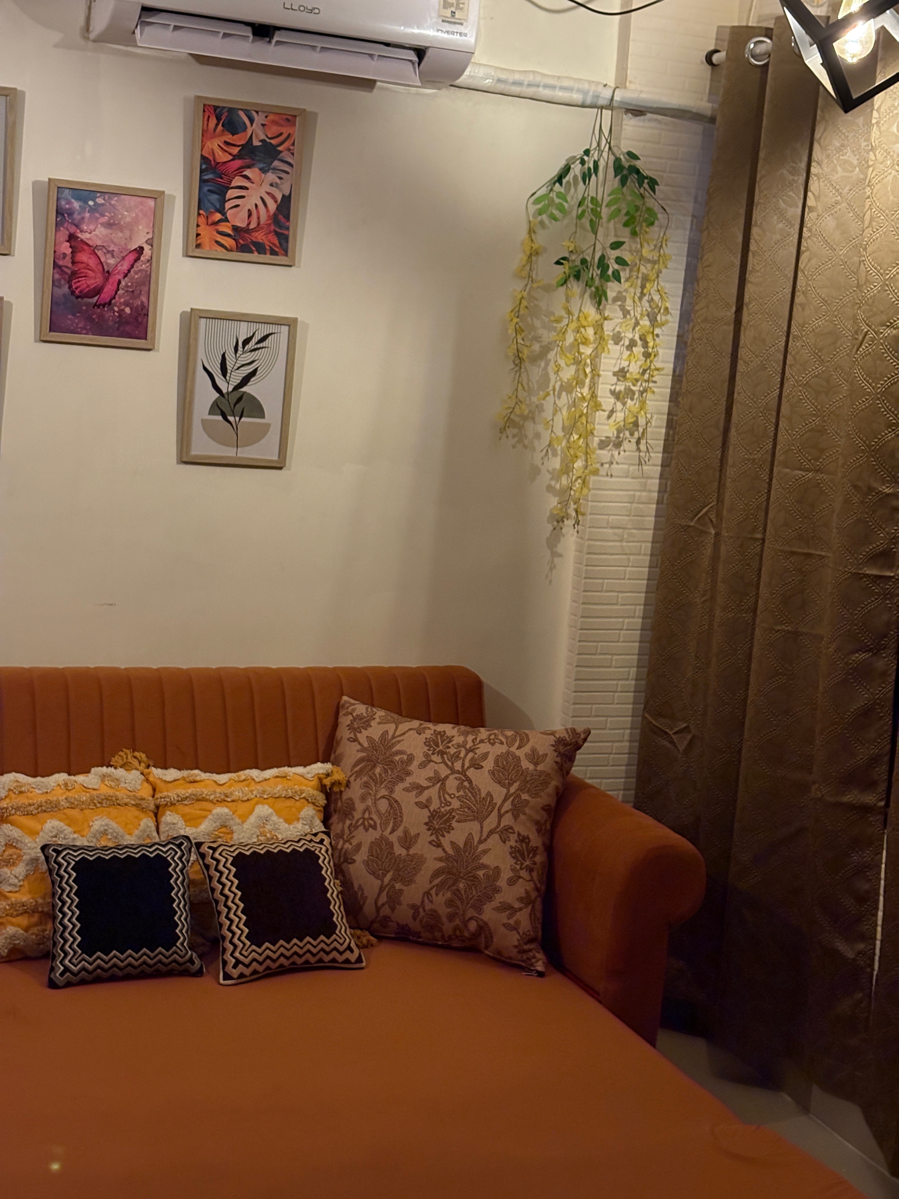 Pali hill Isabel House 2Bhk - Tap to explore photos