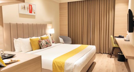 Crystal Plaza Luxury Business Hotel Room Type - Deluxe Room