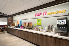 Tru by Hilton Albany Airport