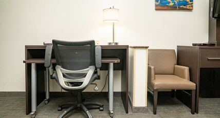 Holiday Inn Express Hotel & Suites Barstow Room Type - 2 Double Beds Standard Mobil Access Tub
