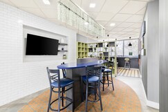 Holiday Inn Express Atlanta Galleria - Ballpark Area