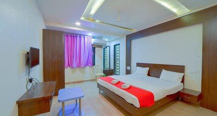 Hotel Radhika Deluxe Room Type - Deluxe Non AC Room