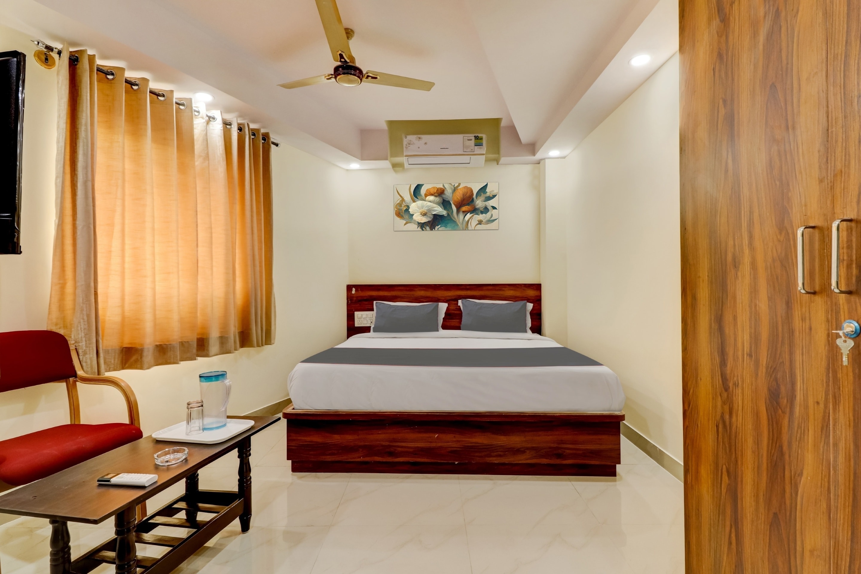 Collection O Hemadri Residency - Tap to explore photos