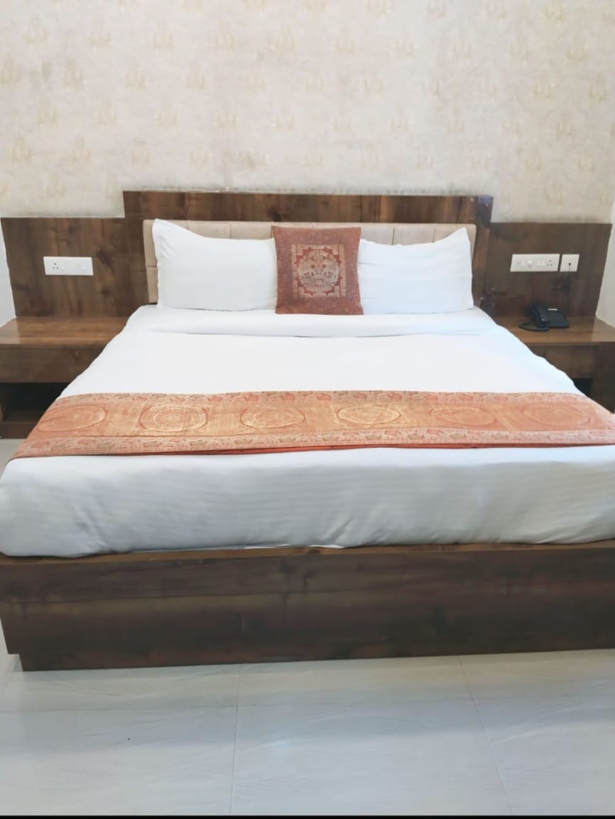 GANGA DARSHAN HOTEL AND RESORT - Tap to explore photos